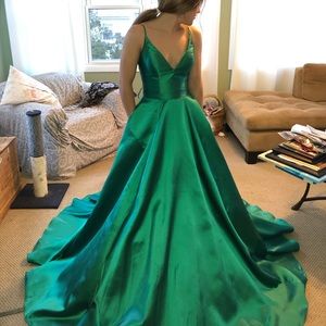 Jovani gown size 0 altered to fit 5’